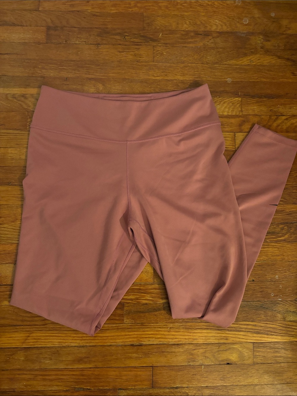 Nike Women’s Mauve High-Waist Leggings
